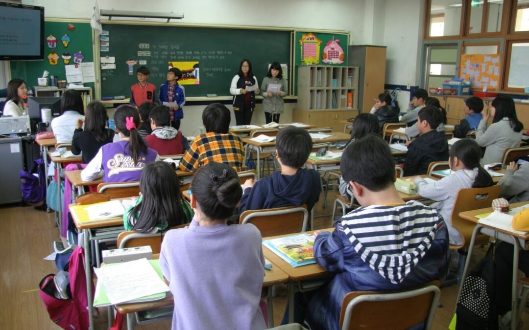 Step Up to Global Education Aurinko's IGCSE Pathway to Success